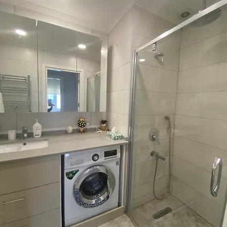 New Building Lovely Modern With 90mbs Fiber Internet 5min Walking To Bagdat Street Istanbul